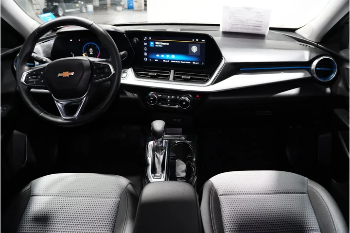 $19649 : 2025 Trax image 10