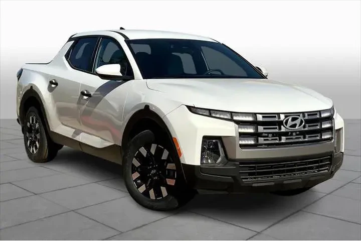 $25727 : Hyundai SANTA CRUZ 2025 SE 4 image 2
