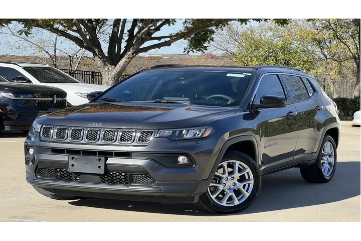 $20953 : Jeep Compass 2023 4x4 Latitu image 2
