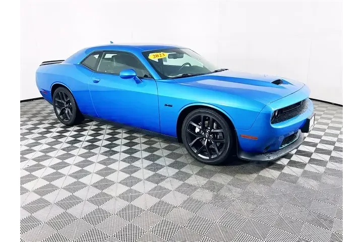 $35800 : Dodge Challenger 2023 R/T 2d image 1