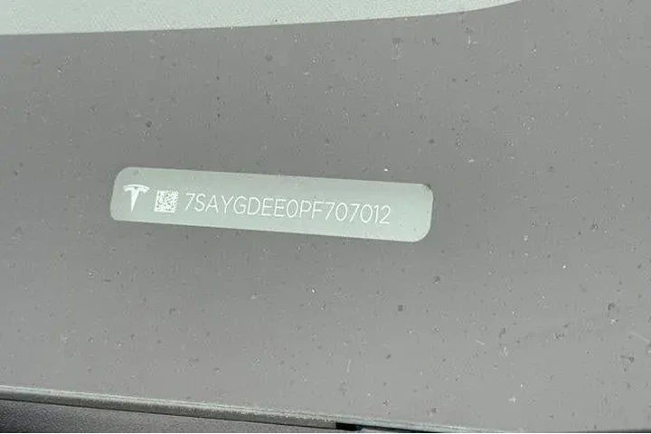 $37991 : Tesla Model Y 2023 AWD 4dr C image 2