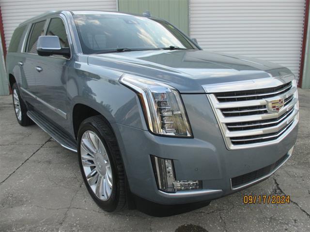 $30995 : 2016 Escalade image 2