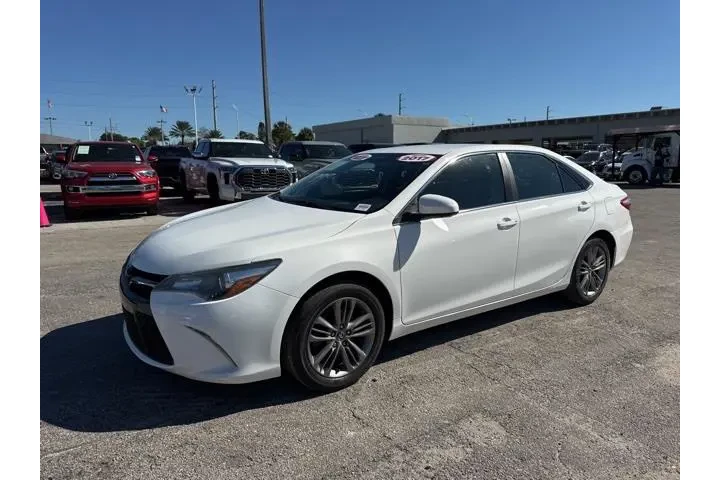 $11888 : Toyota Camry 2017 image 7