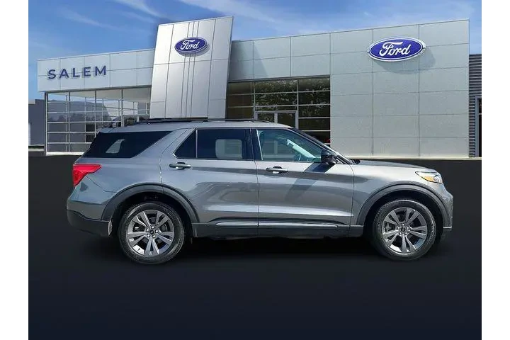 $34990 : Ford Explorer 2023 AWD XLT 4 image 2