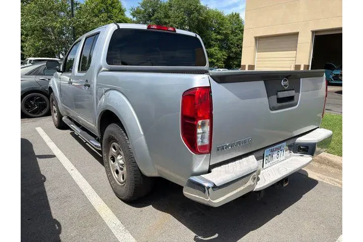 $13987 : Nissan Frontier 2015 4x2 S 4 image 2