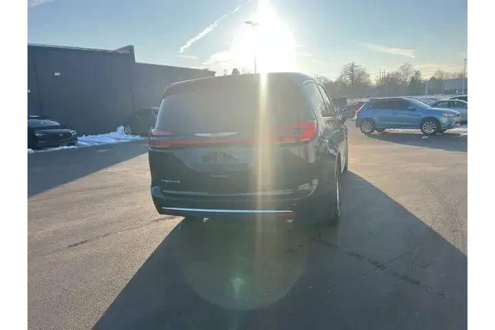 $39980 : Chrysler Pacifica 2026 Selec image 8