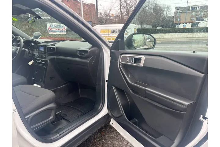 $19499 : 2022 Explorer Police Intercep image 8