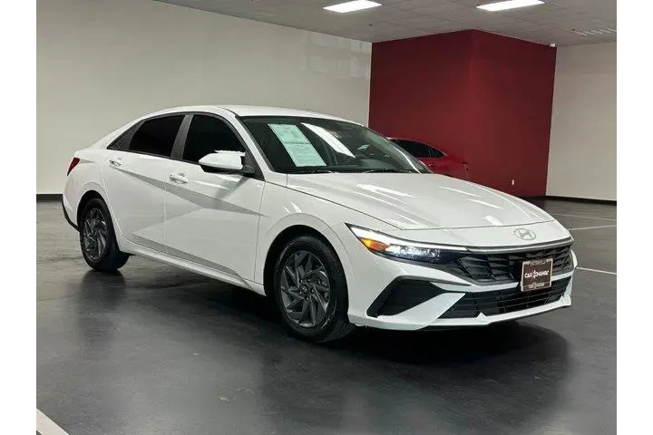 $19892 : Hyundai ELANTRA 2024 SEL 4dr image 3