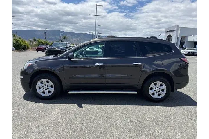 $13898 : Chevrolet Traverse 2017 LS 4 image 3