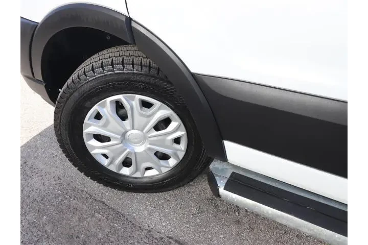 $32934 : Ford Transit 2024 250 3dr SW image 3