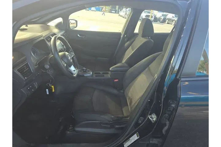 $9988 : Nissan LEAF 2023 S 4dr Hatch image 5