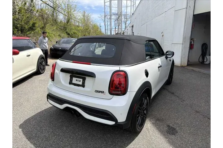 $32993 : MINI Convertible 2024 Cooper image 9