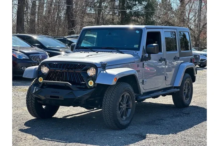 $16990 : 2016 Wrangler Unlimited Sahara image 4