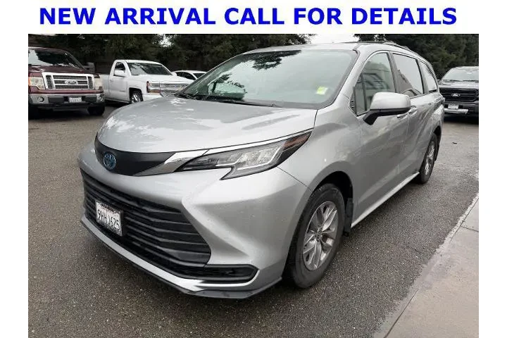 $37500 : Toyota Sienna 2023 LE 8-Pass image 1