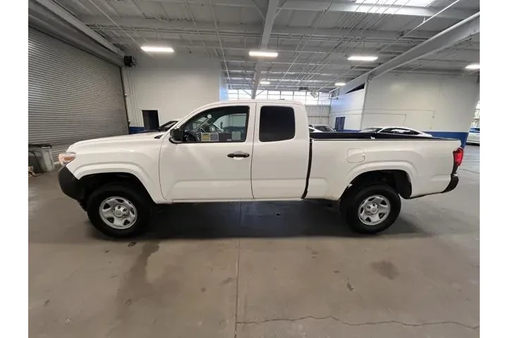 $16924 : Toyota Tacoma 2021 4x2 SR 4d image 6
