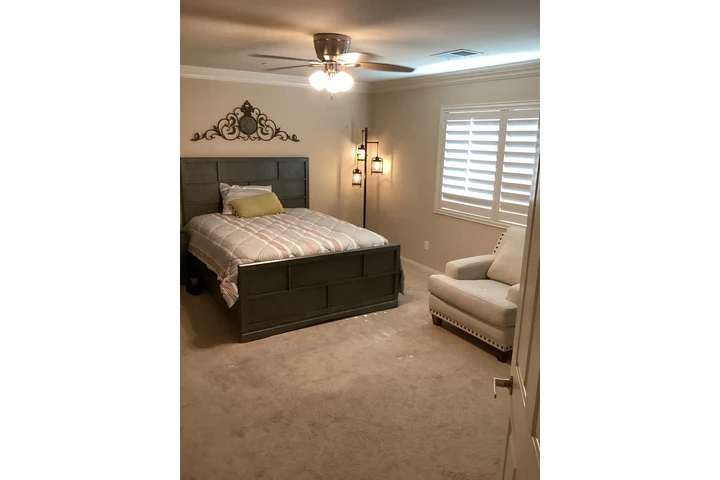 $945 : Cuarto Amueblados+Pool+Wifi+TV image 4