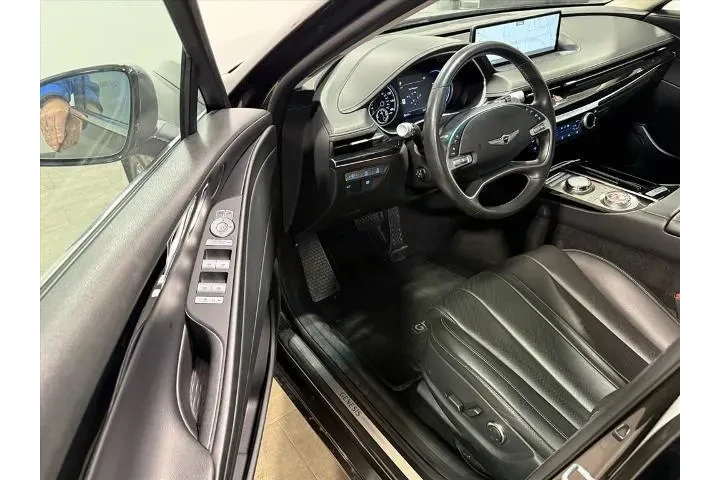 $30399 : Genesis G80 2023 AWD 2.5T 4d image 10