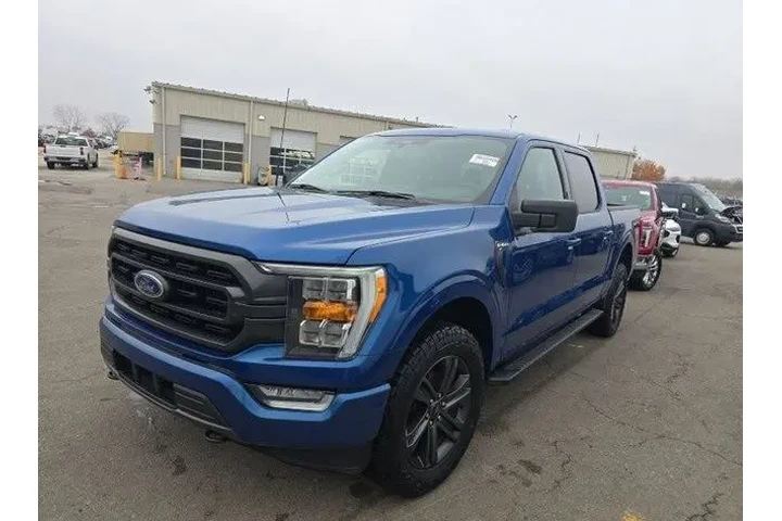 $36000 : Ford F-150 2022 4x4 XLT 4dr image 2