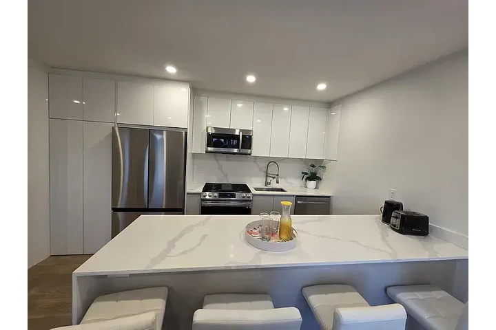 $2100 : Ready to Occupy! 3 BEDs and 3 image 5