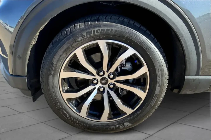 $26991 : Ford Explorer 2020 AWD ST 4d image 10