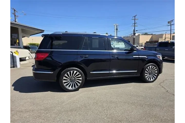 $33991 : Lincoln Navigator 2021 4x4 R image 3