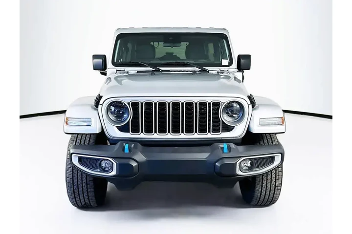 $27905 : Jeep Wrangler 2024 4x4 Sahar image 6