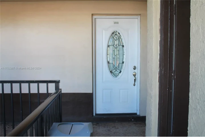 $193000 : Apartment for Sale 1/1 image 4