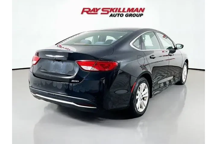 $9975 : Chrysler 200 2016 Limited 4d image 7