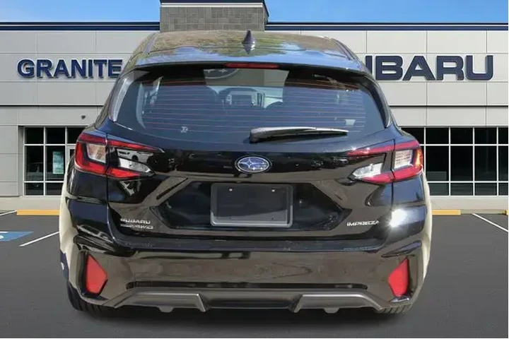 $23990 : Subaru Impreza 2025 AWD Base image 9