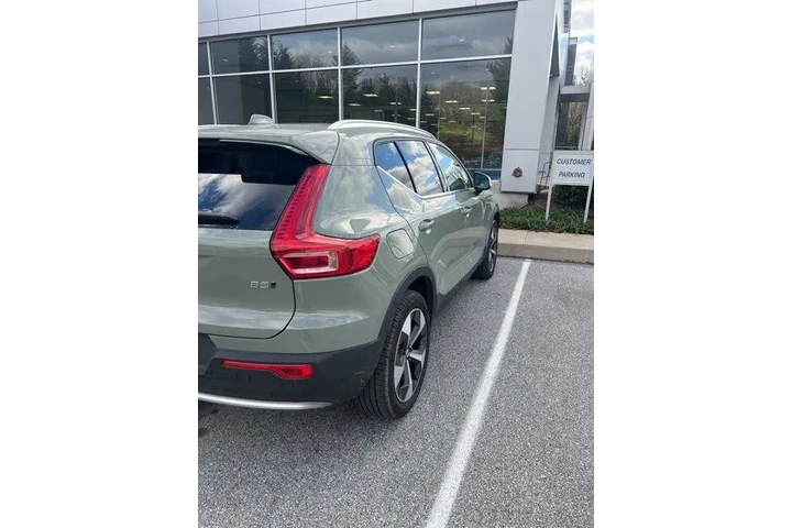 $36000 : Volvo XC40 2025 AWD B5 Core image 5