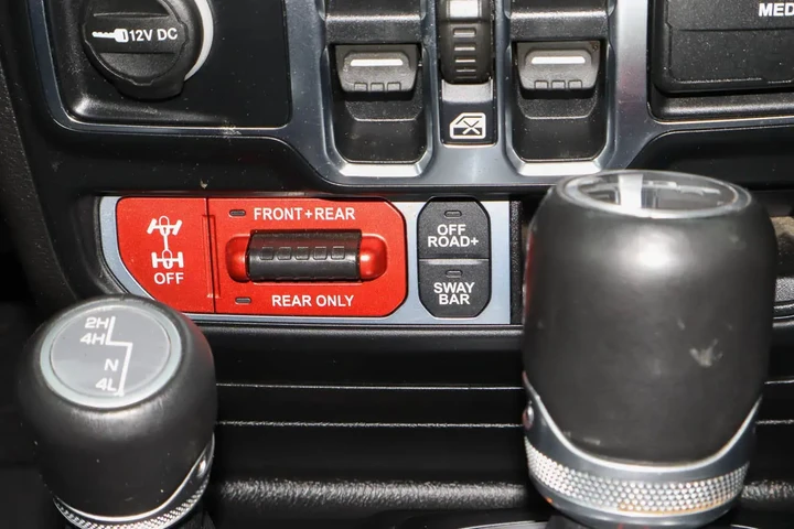 $34988 : 2020 Gladiator Rubicon 4x4 image 10