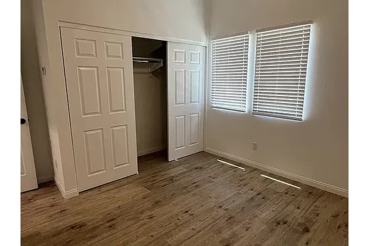 $1400 : Renta disponible para este mes image 3