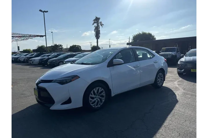 $17999 : 2018 Corolla LE image 8