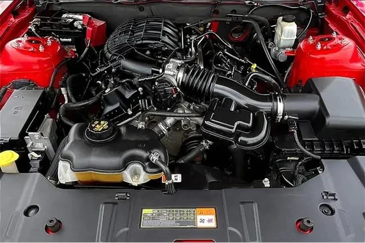 $7000 : Ford Mustang 2013 V6 Premium image 6