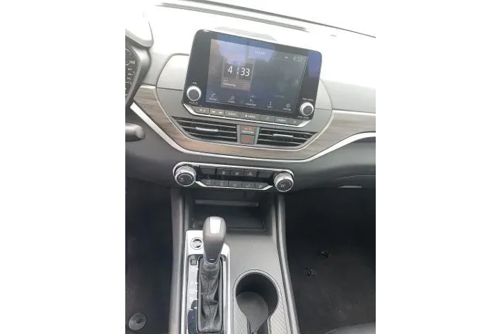 $20999 : Nissan Altima 2025 2.5 SV 4d image 2