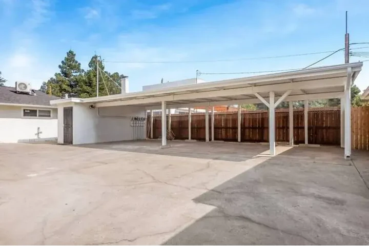 $1625 : Fresno Apt 1 Bed image 7