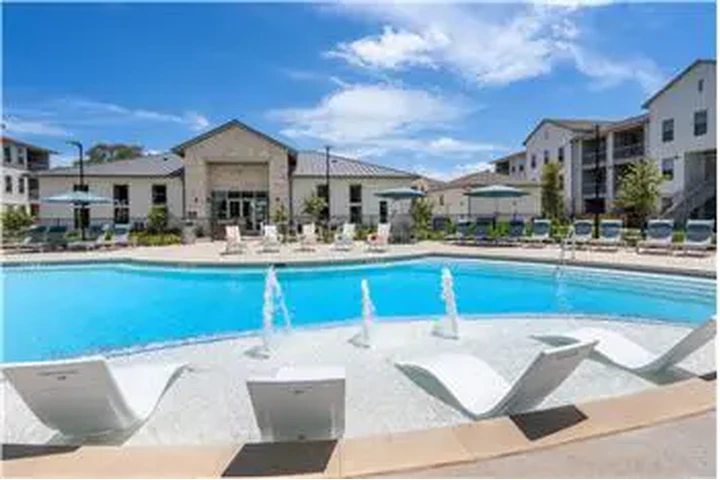 $1851 : Rental property with 3 bedro image 8