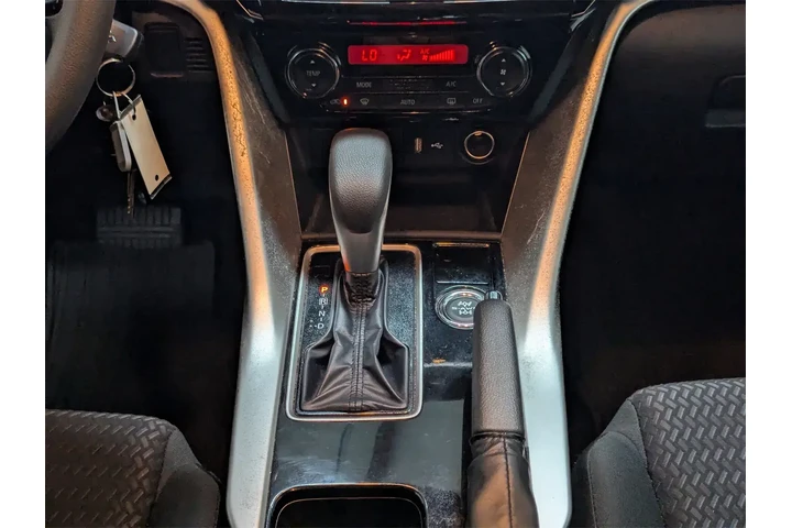 $25997 : Mitsubishi Eclipse Cross 202 image 10