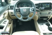 $28000 : Honda Pilot 2022 AWD EX-L 4d thumbnail