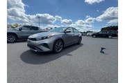 $17499 : Kia Forte 2023 LXS 4dr Sedan thumbnail