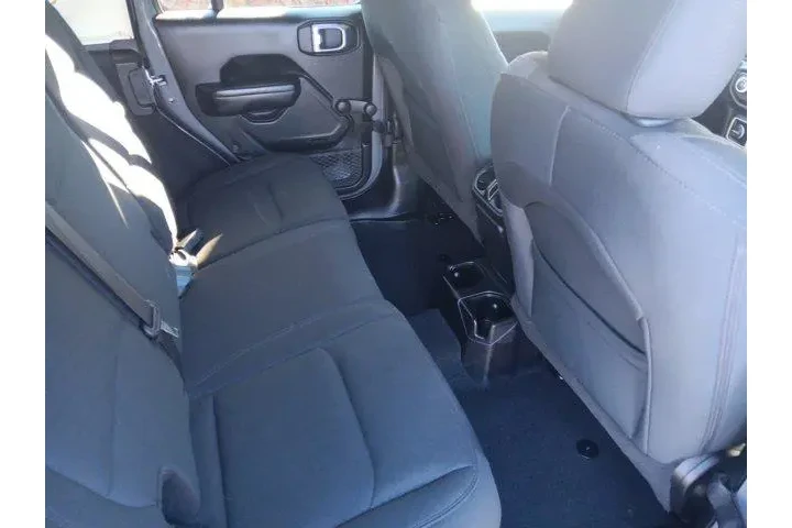 $24995 : Jeep Wrangler Unlimited 2018 image 10