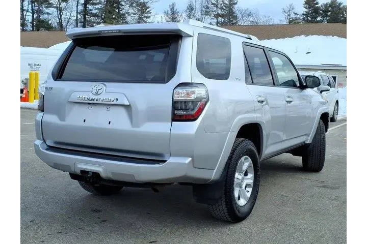 $20416 : Toyota 4Runner 2018 4x4 SR5 image 3