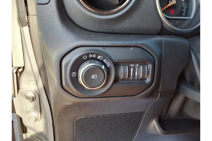 Jeep Wrangler Unlimited 2021 image 6