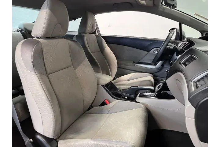 $12493 : Honda Civic 2013 LX 2dr Coup image 10