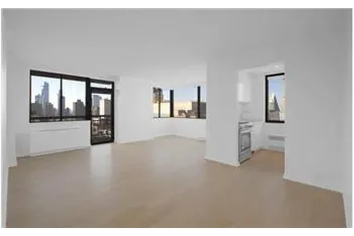 $4600 : Rental property with 1 bedro image 6