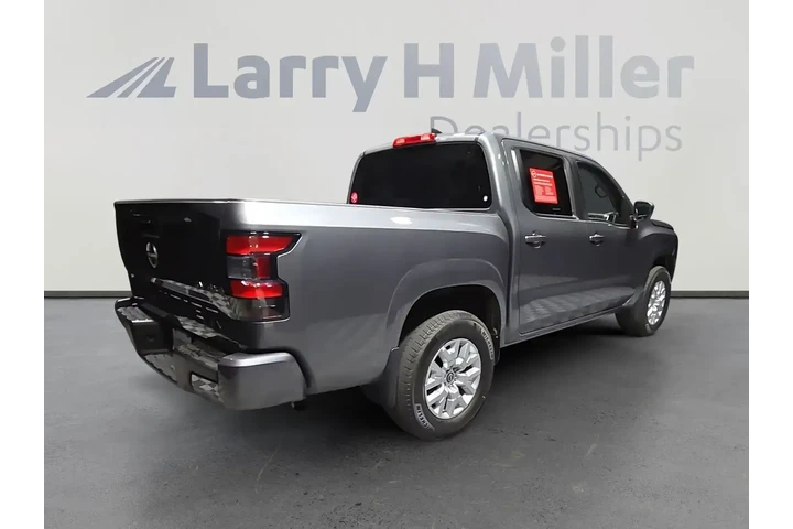 Nissan Frontier 2023 4x4 S 4 image 5