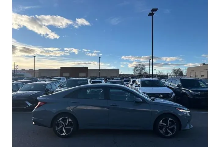 $17969 : Hyundai ELANTRA 2023 SEL 4dr image 4