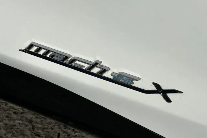 $26888 : Ford Mustang Mach-E 2023 Pre image 9