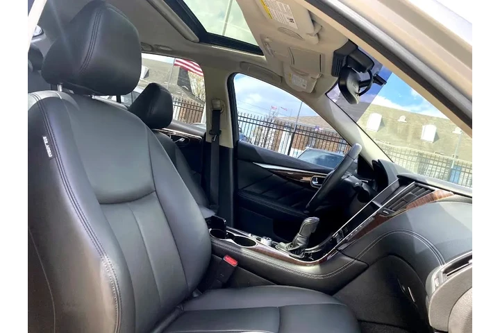 2019 Q50 3.0t LUXE image 10