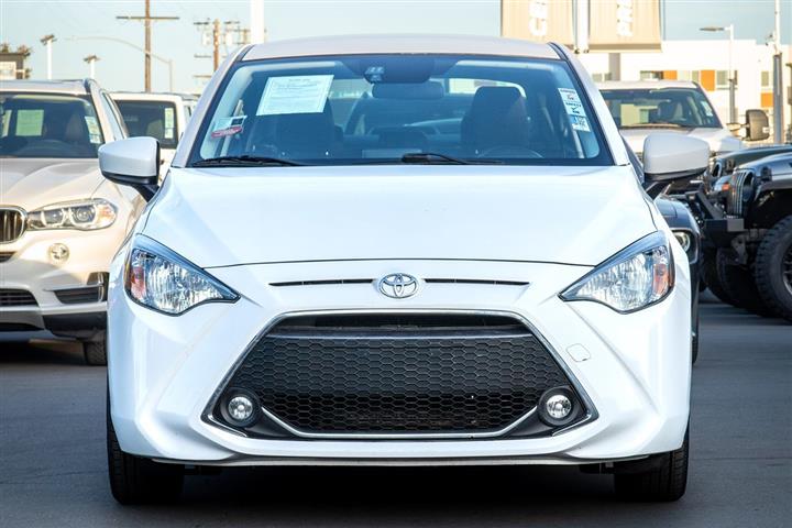 2019 Yaris Sedan LE image 2